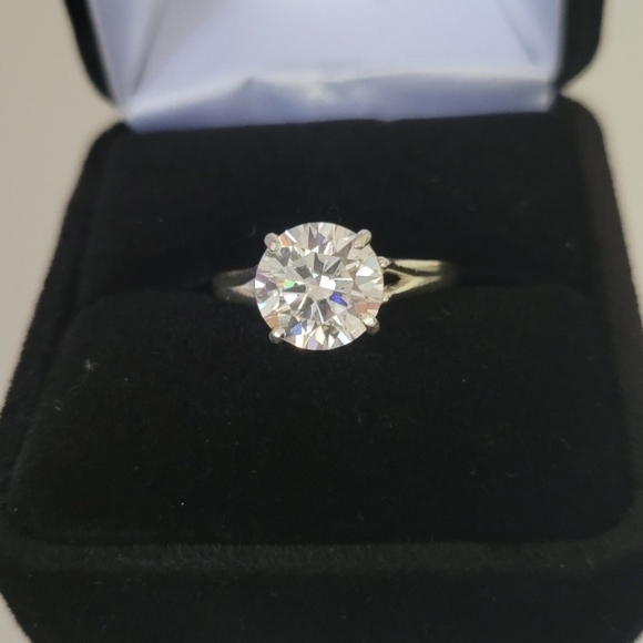 New 4ct Certified Moissanite Engagement Ring, size 7 - Picture 3 of 11